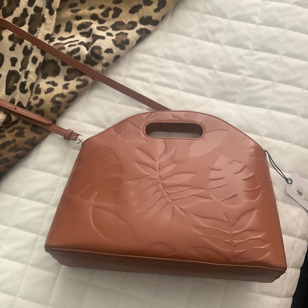 VEGAN BUCKET BAG